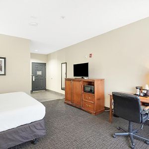King Room Roll Shower Mobility or Hearing Accessible Non-Smoking